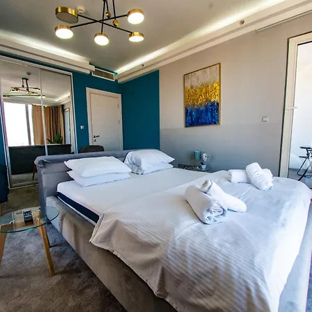 Sky Deluxe 2 Fitness & *