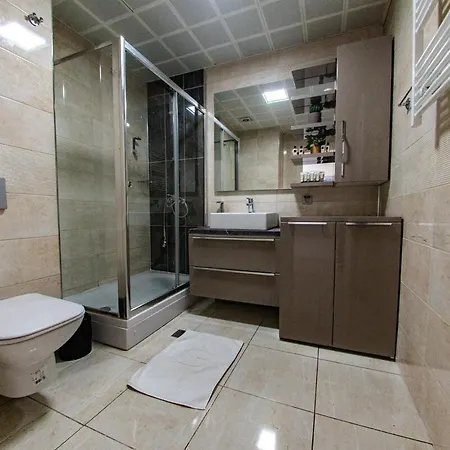 Sky Deluxe 2 Fitness Apartman *